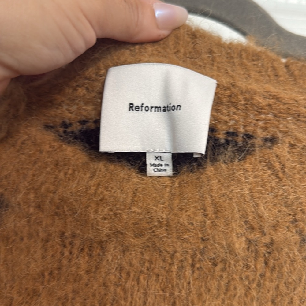 NWT Reformation Jude Brushed Alpaca Crew - Picture 4 of 5